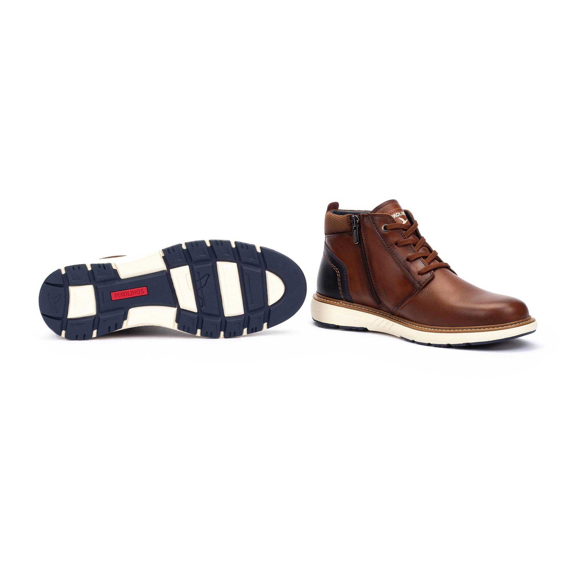 Bottes cheville homme Bilbao avec semelle ultra-légère et fermeture à lacets.