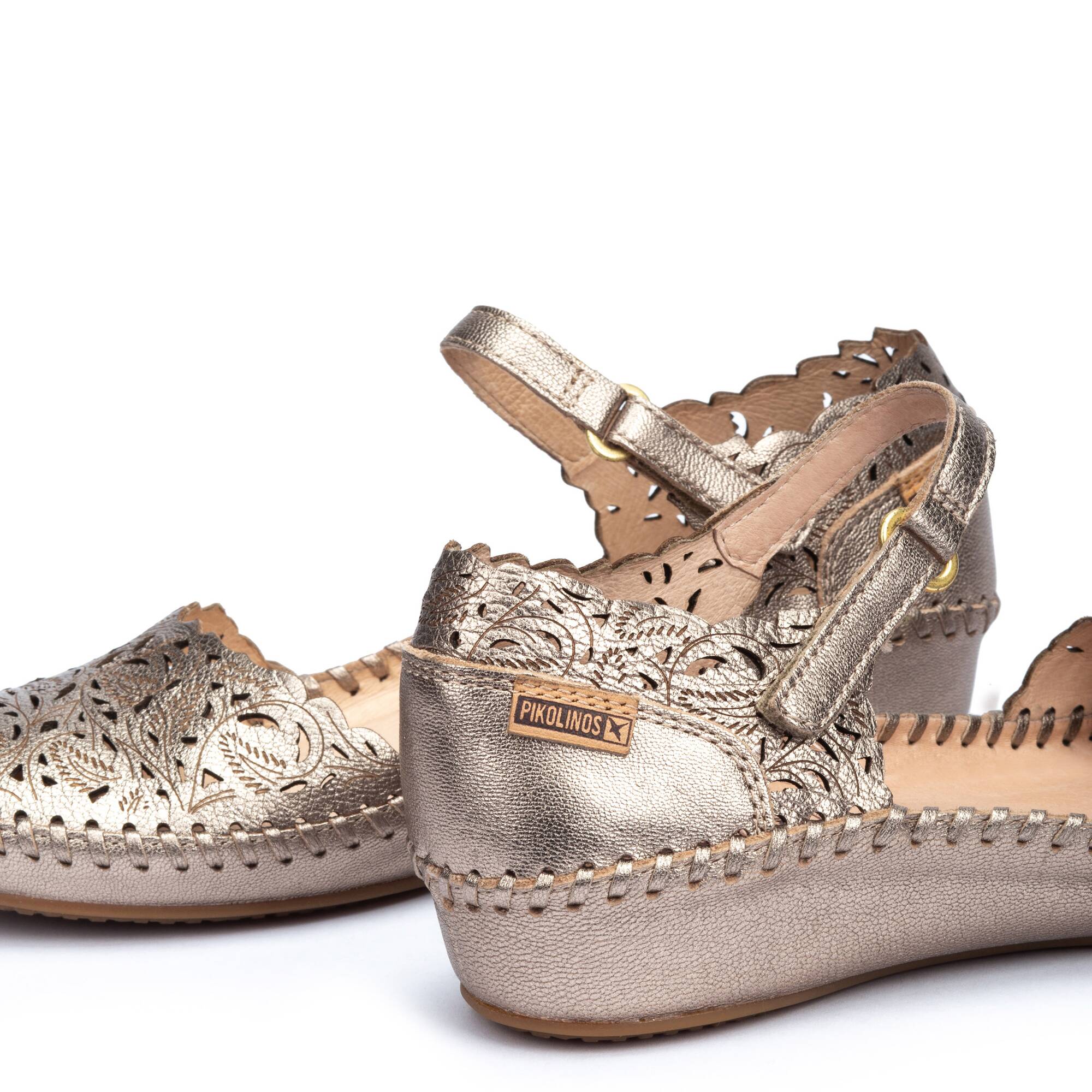 Chaussures féminines semi-ouvertes P. VALLARTA à fermeture velcro